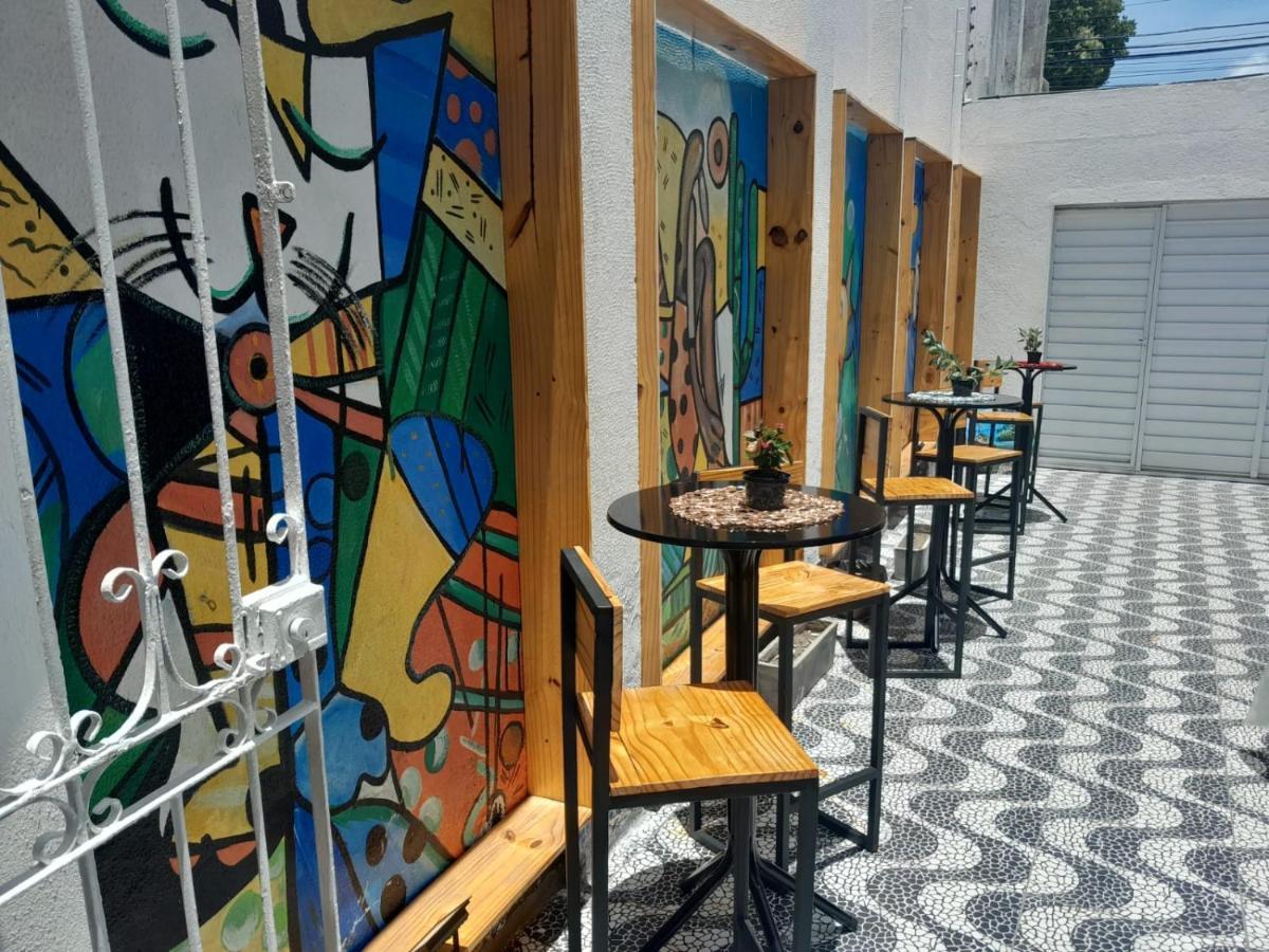 "Le Chat Qui Peche" Hostel A 150 Metros Da Praia De Pajucara Maceio  Exterior photo